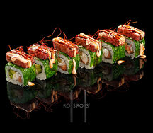 Ролл никкей из тунца еллоуфин с креветкой и лососем, в остром соусе