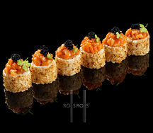 Ролл с тартаром из лосося и сливочным сыром