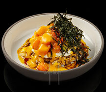 Поке лосось Донбури