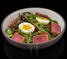 Салат с тунцом