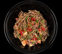 Соба с лососем в сливочном соусе