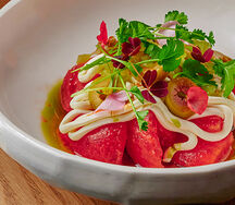 Салат из томатов с сыром фета