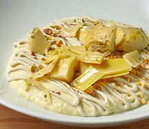 Хумус из артишока, крем из горгонзолы, фисташка