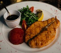 Запечённая сёмга с овощами и сыром