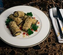 Рулетики из баклажанов с сыром и грецким орехом