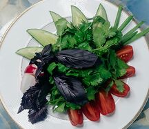 Ассорти из свежих овощей