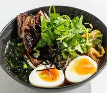 Рамен с копченым свиным ребром BBQ