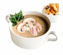 Крем-суп из шампиньонов с беконом