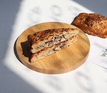 Цельнозерновая слойка с курицей и грибами