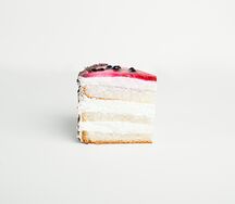 Кусочек торта Лимонный с черникой