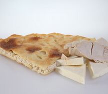 Осетинский пирог с индейкой и сыром