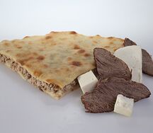 Осетинский пирог с говядиной и сыром