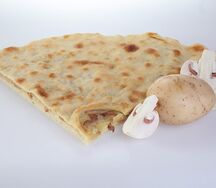 Осетинский пирог с картофелем, грибами и луком