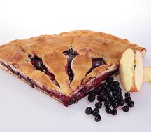 Осетинский пирог с яблоком и черникой