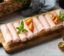 Рулетики из ветчины с сырным муссом