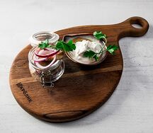 Грузди со сметаной и красным луком