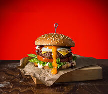 Бургер с яйцом