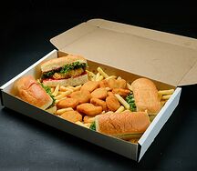 Friends box Чикен лонгбургер и наггетсы