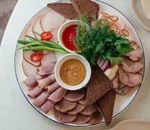 Мясная тарелка