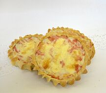 Перепечи с сыром и ветчиной