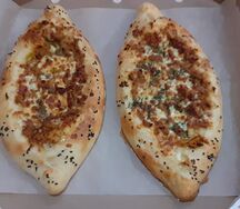 Лодочка с мясом и сыром