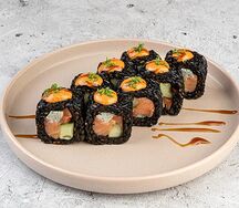 Ролл Том ям с лососем