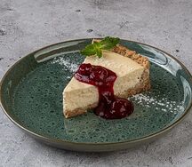 Чизкейк с вишневым конфи