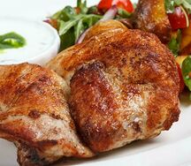 Половина цыплёнка, запечённого по-домашнему 