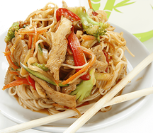 Яичная лапша с курицей