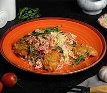 Салат с курочкой в панировке