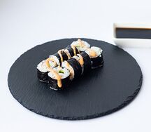 Ролл с креветкой