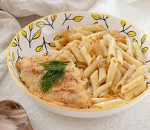 Макароны с куриной отбивной