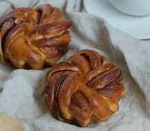 Завитушка с карамелью