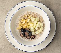 Пшеничная каша с фруктами