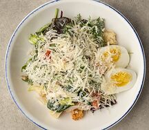 Салат Цезарь с курицей