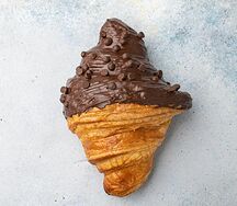 Круассан шоколадный