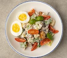 Сытный куриный салат