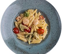 Паста с креветками и брокколи