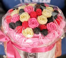 Maxi Коробка шоколадных цветов с мармеладом