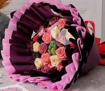 4 Букет из шоколада с мармеладом и драконом