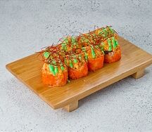 Запеченный ролл с крабом и гребешком