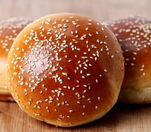 Булочка с кунжутом