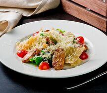 Цезарь с курицей