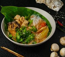 Том ям с курицей