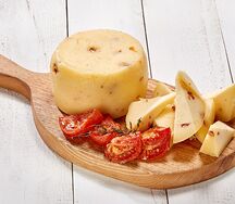 Качотта с вялеными томатами