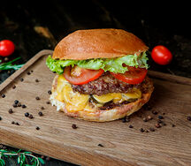 Гамбургер с отбивной