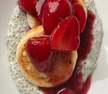 Сырники с клубничным кули