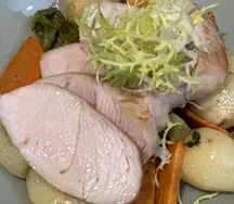 Индейка с брокколи и мини-картофелем