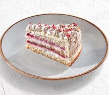 Торт с крем-чизом и малиновым конфитюром