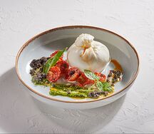 Буррата с кремом из маслин и черри конфи